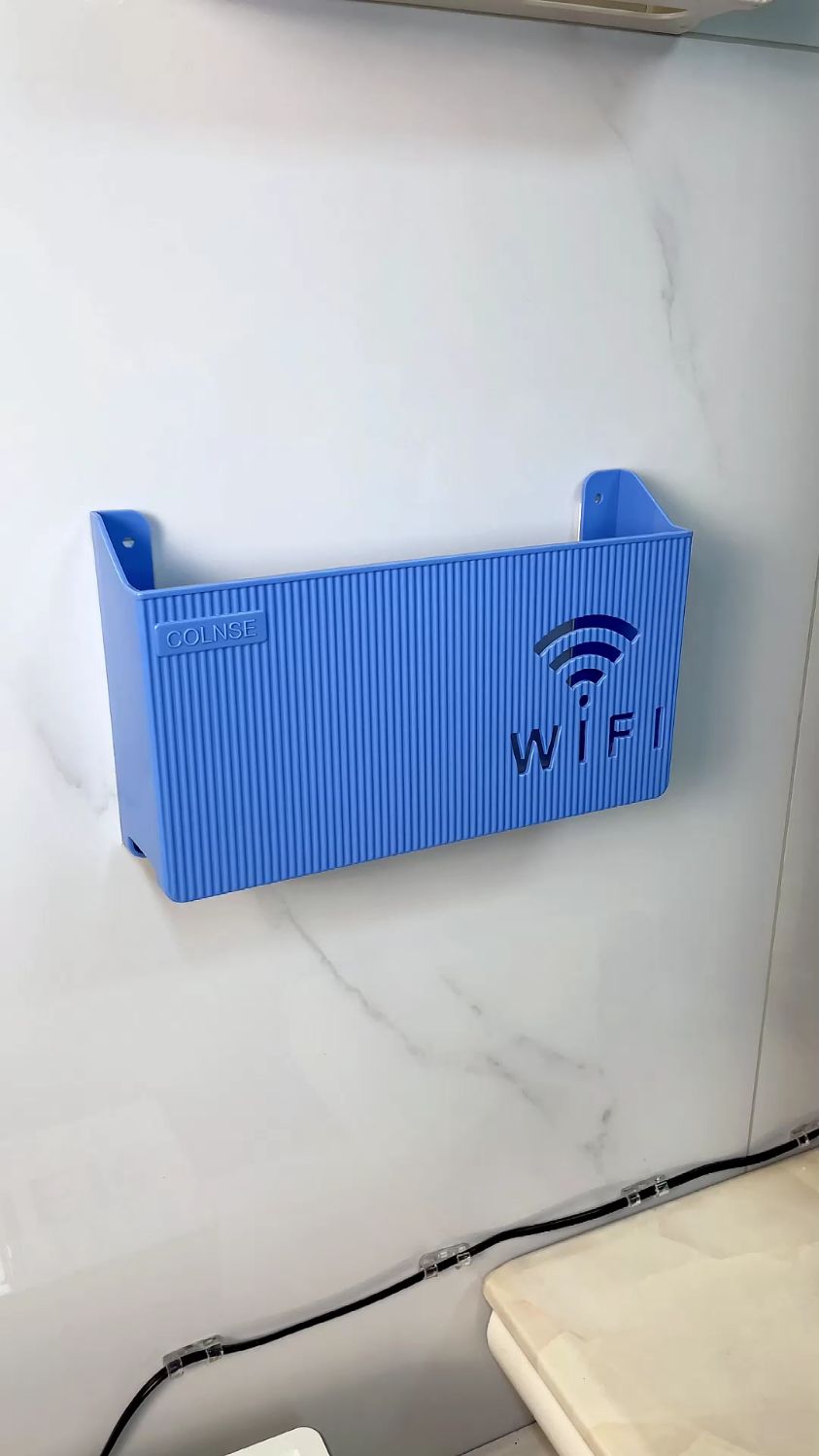 路由器挂在墙上,不仅好看,打扫卫生也特别方便