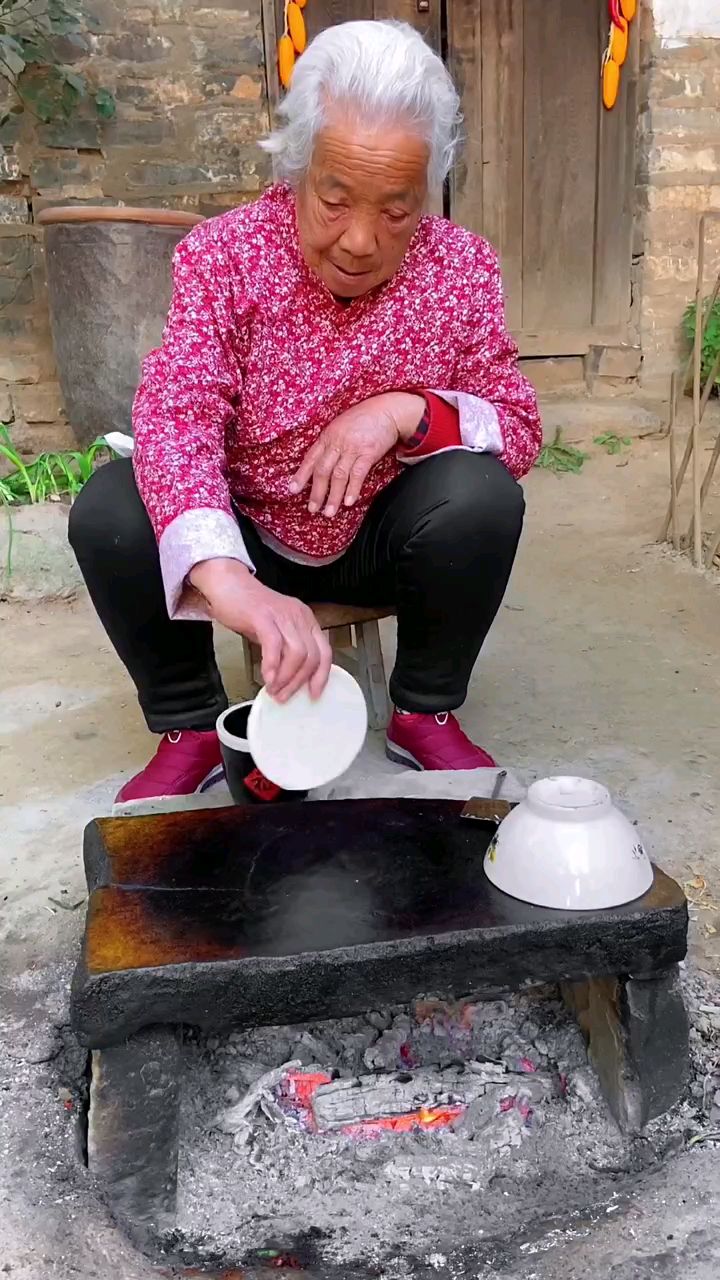 奶奶做的这个中式汉堡太好吃了！