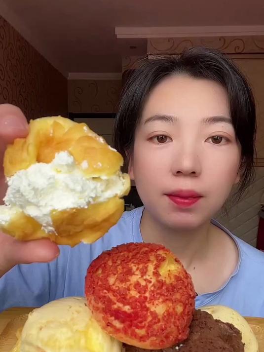 冰淇淋泡芙 泡芙 冰淇淋泡芙 吃货日常