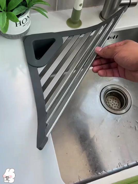 厨房是这种大单槽的,可以放一个这样的三角沥水架