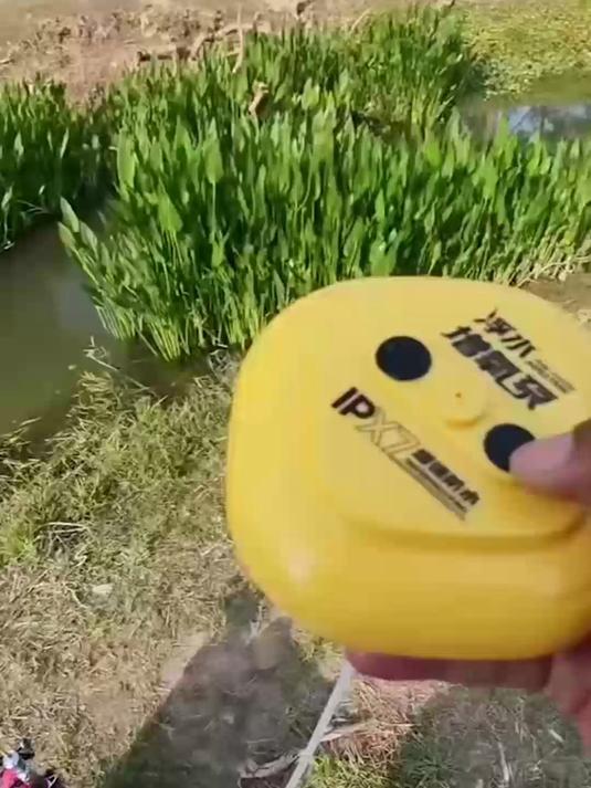 钓友专属飞碟增氧泵浮水设计,防水耐泡告别传统管线杂乱困扰#增氧机##钓鱼增氧泵##增氧泵#