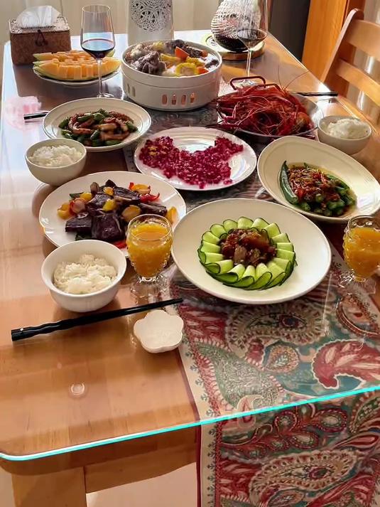 天气逐渐变冷,又到了喝汤的季节,一定要试试这个山药玉米棒骨汤