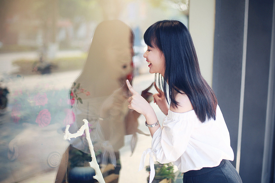 花店姑娘-六色网