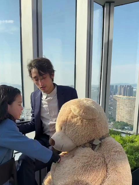 姐弟恋相差16岁，小鲜肉变大叔