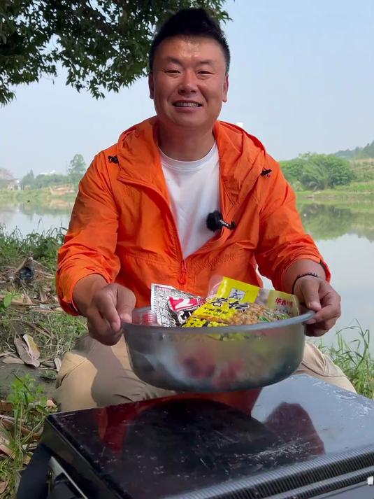 野钓狂拉拉鲤鱼,简单实用的饵料配方