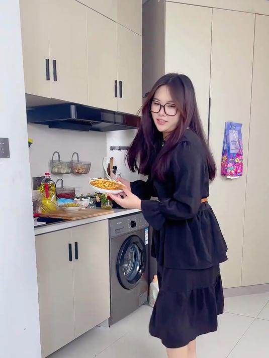 办公室午餐“续命板”!中午带饭的姐妹有福了,随时吃上热乎午餐