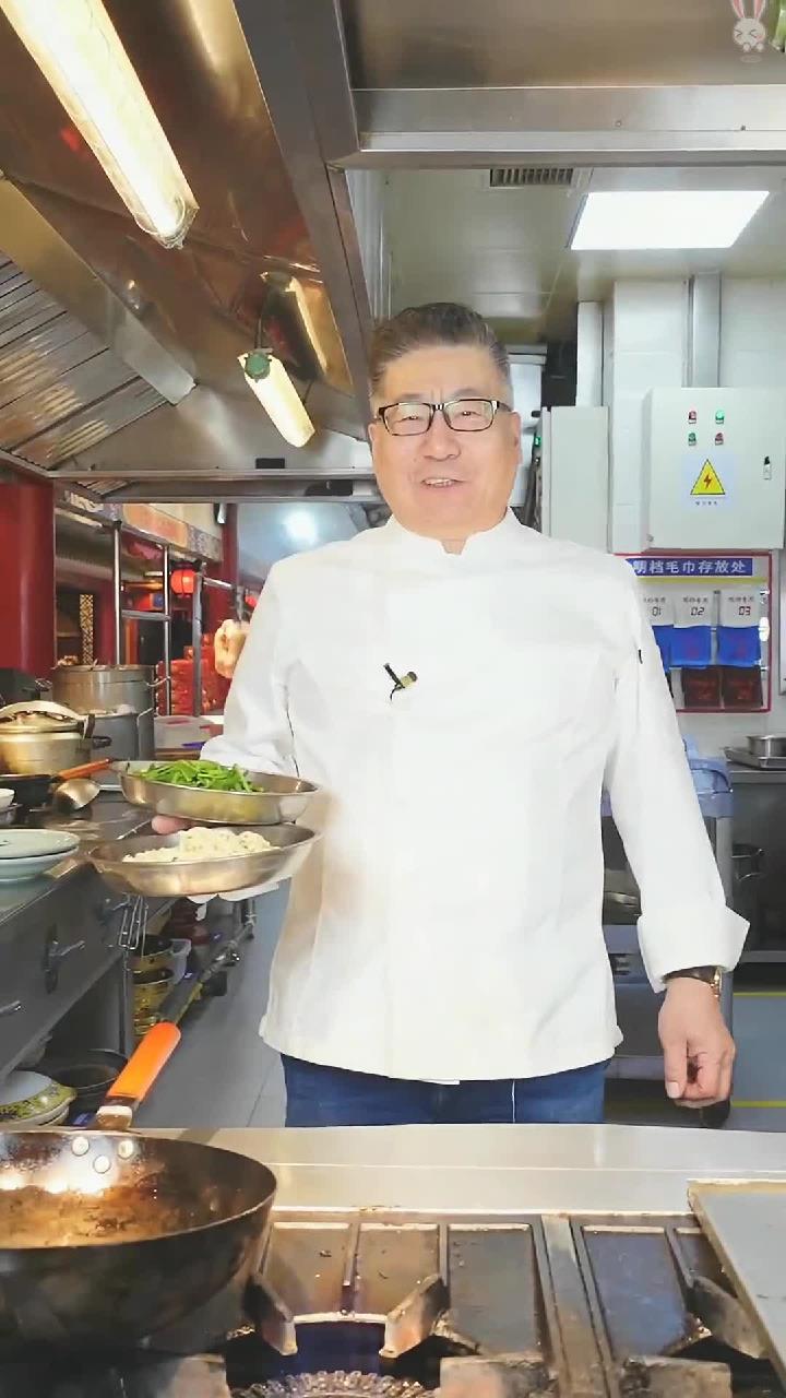 老厨子石万荣“韭菜炒豆腐丝”家常小炒,简单好吃
