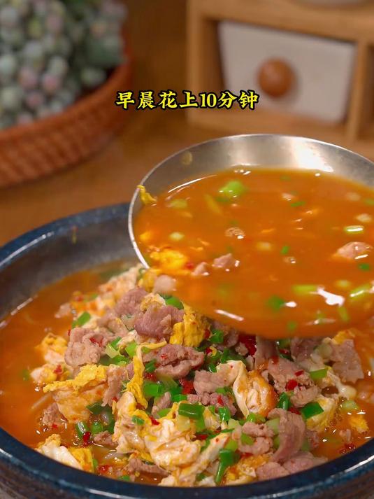 湖南人早晨吃上这么一碗有肉有蛋的汤米粉