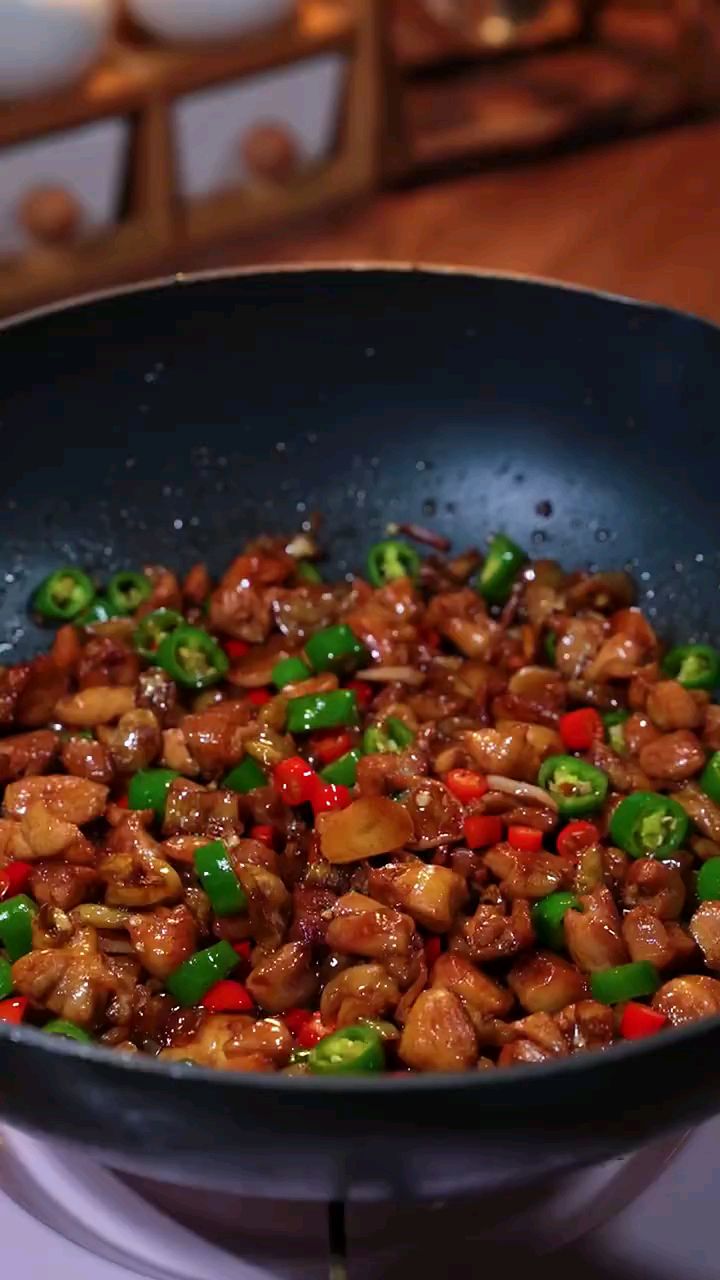 分享美食麻辣鸡丁具体做法