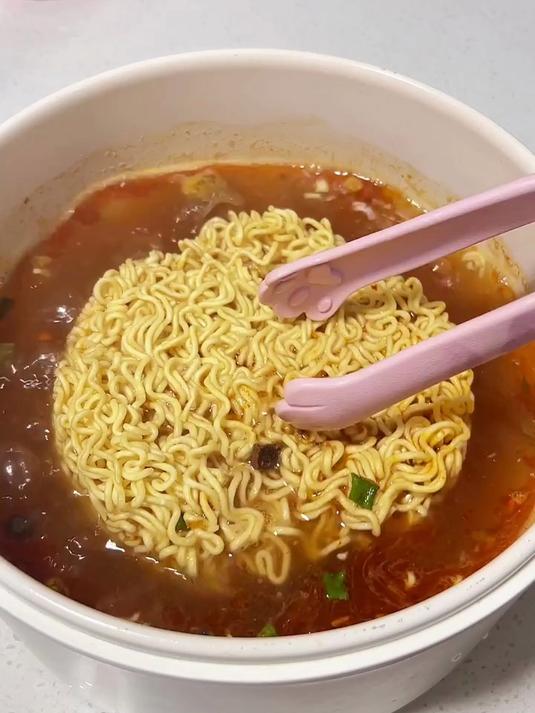 泡面原来要这样煮 你以为你真的会煮泡面吗？