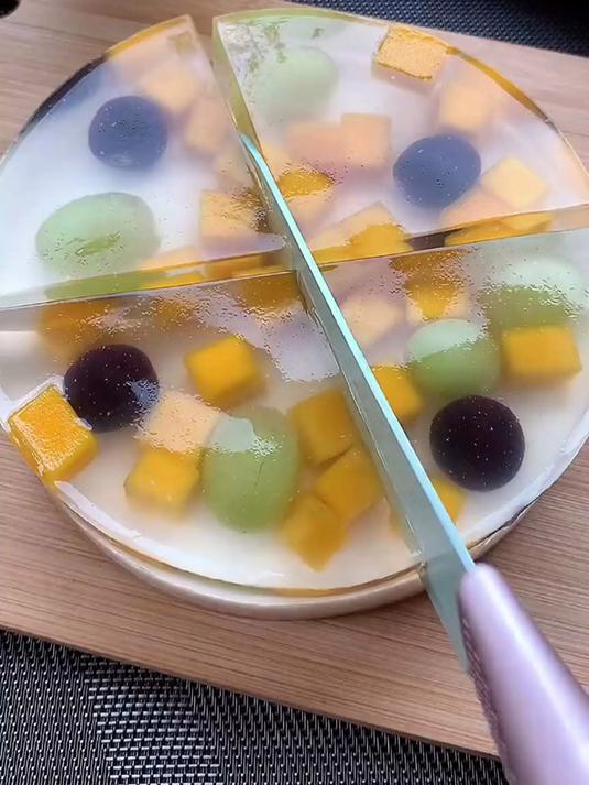 小盆友想吃水果蛋糕,在家就能做啦!