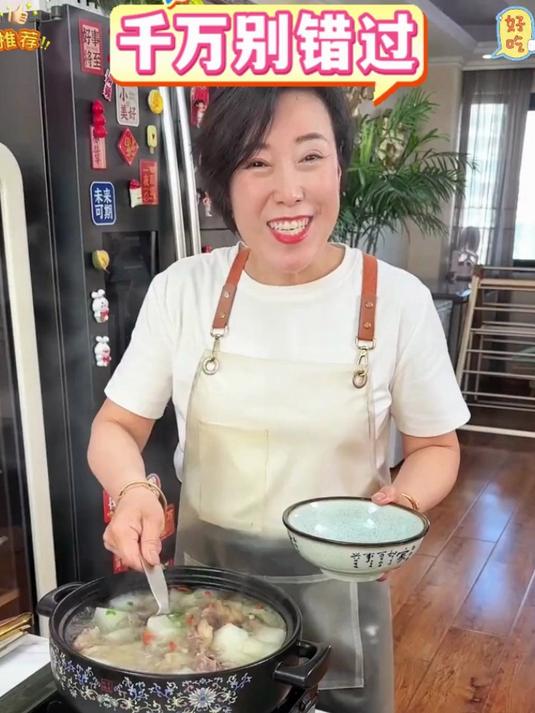 做菜炖汤还是用砂锅更好吃大砂锅，降价太便宜了，赶紧多抢两个