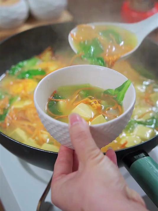 做这个虫草花豆腐汤做法简单