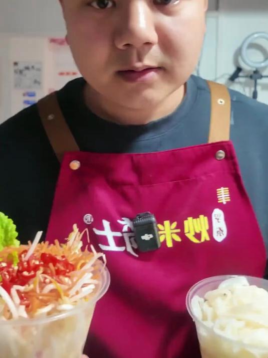 炒河粉，你学会之后，我相信没人能拒绝这一份儿香辣的炒河粉吧