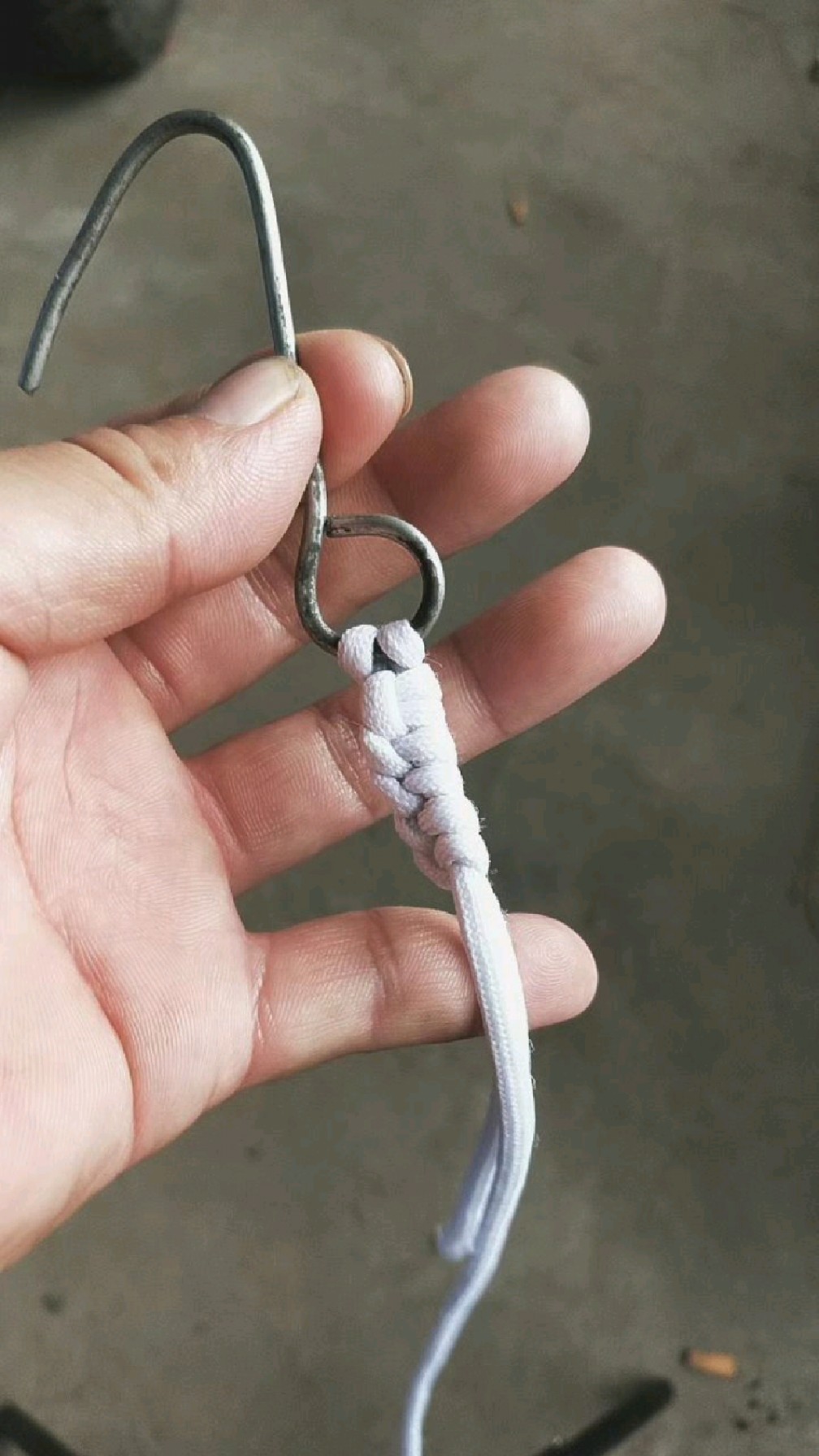 鱼钩和鱼线最坚固可靠的连接方法。