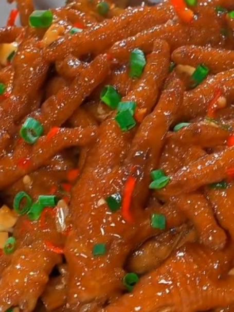 这是最近比较火的虎皮鸡爪做法