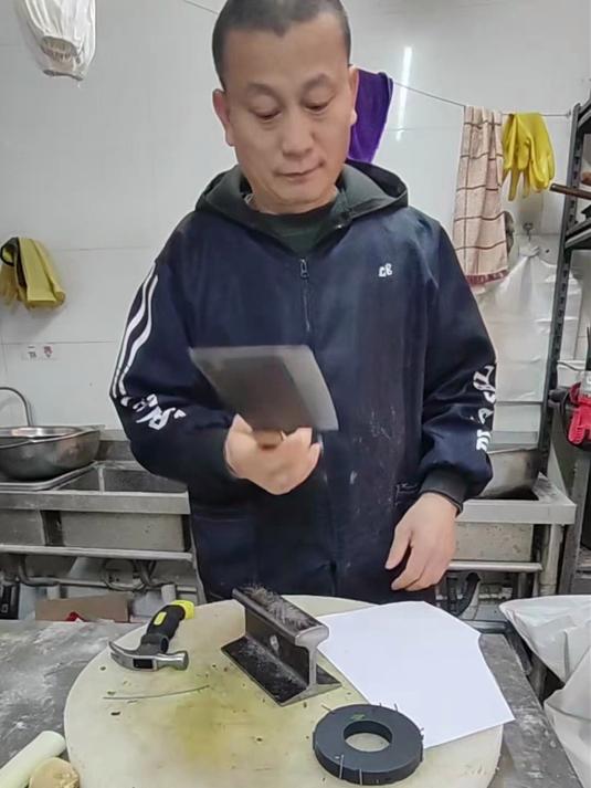 老式锻打龙吟菜刀 炮弹钢砍切两用 家用商用厨房刀具