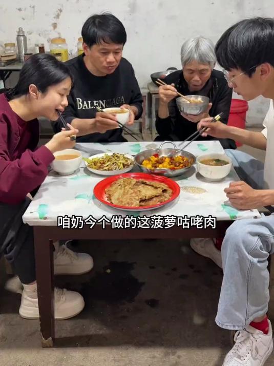 农村饭菜,虽没有精致的摆盘,却有着妈妈的味道