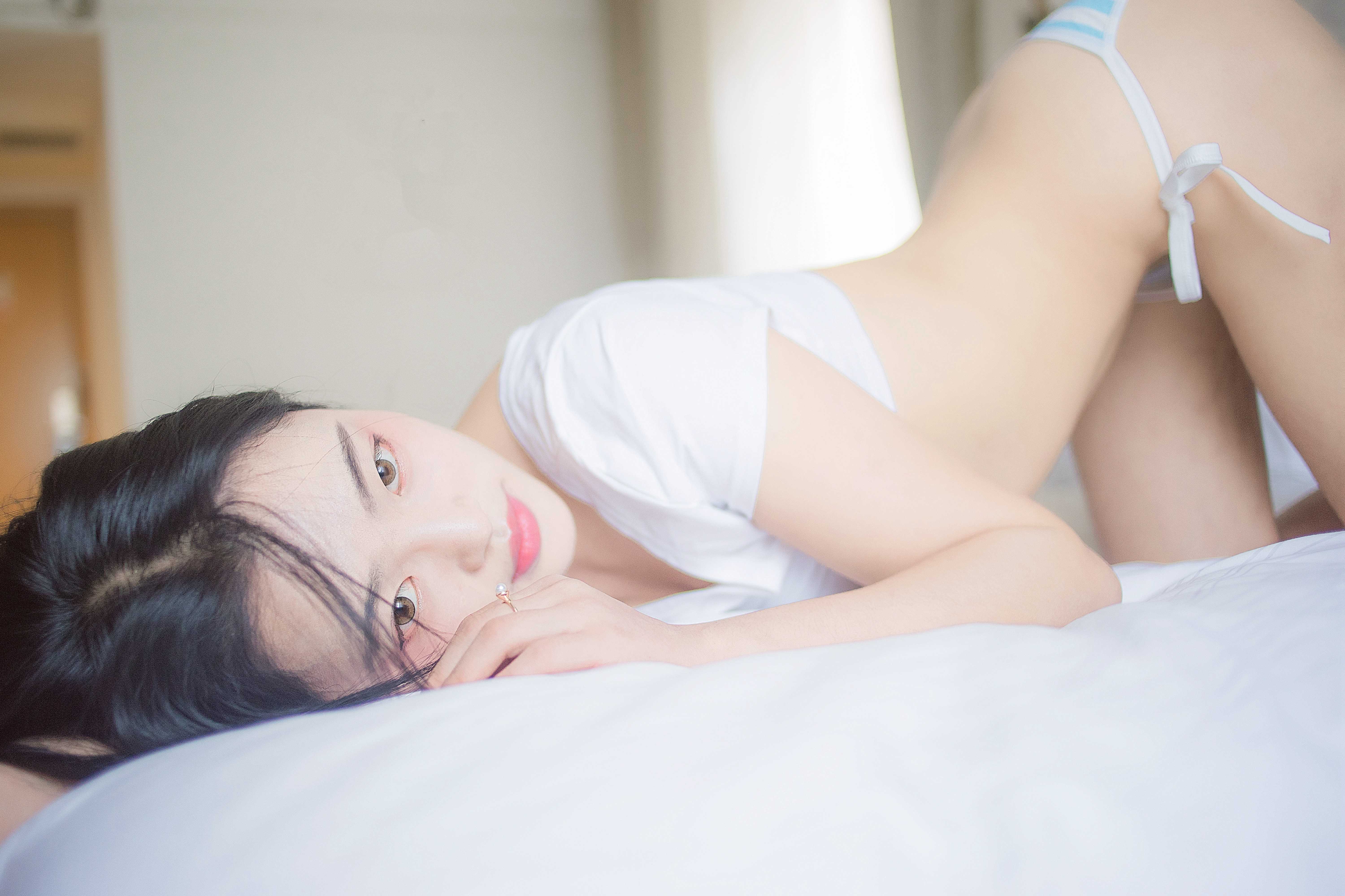 图片[21]-小何同学 – 043 蓝白胖次 [60P104M]-六色网