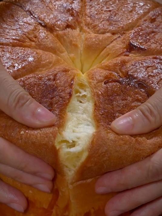 这是最近很火的蒸面包做法