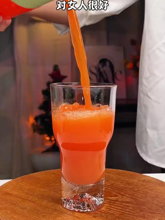 双盖榨汁杯,重点38页刀,榨些水果蔬菜汁可猛了!