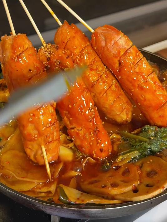 十分钟在家自制鸡肉淀粉肠爆改甘肃麻辣烫