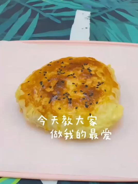 芝士榴莲饼懒人版本,不需要揉面 榴莲碾成泥,手抓饼解冻变软