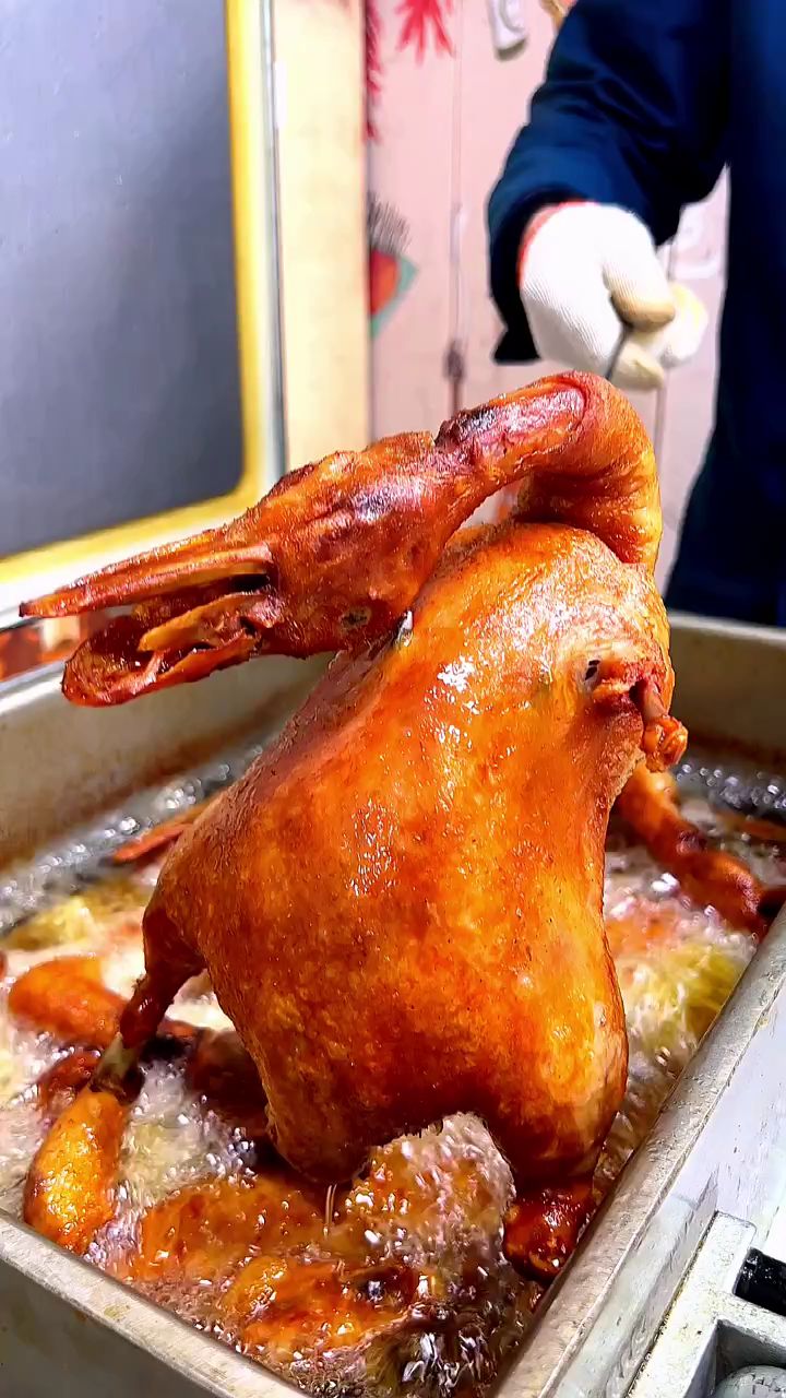 醉香鸭,放高压炉一炸,外酥里嫩十里飘香。