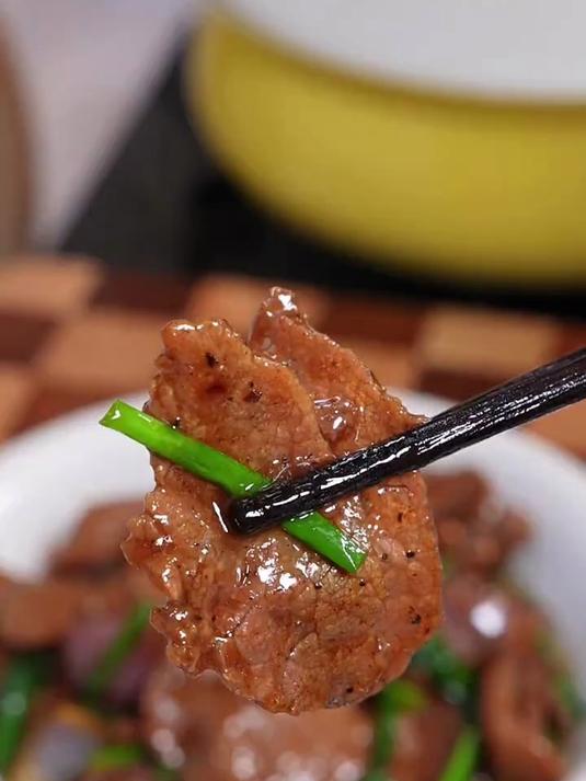如果孩子想吃黑椒牛肉片，我教你做和西餐厅一样好吃的黑椒牛肉片