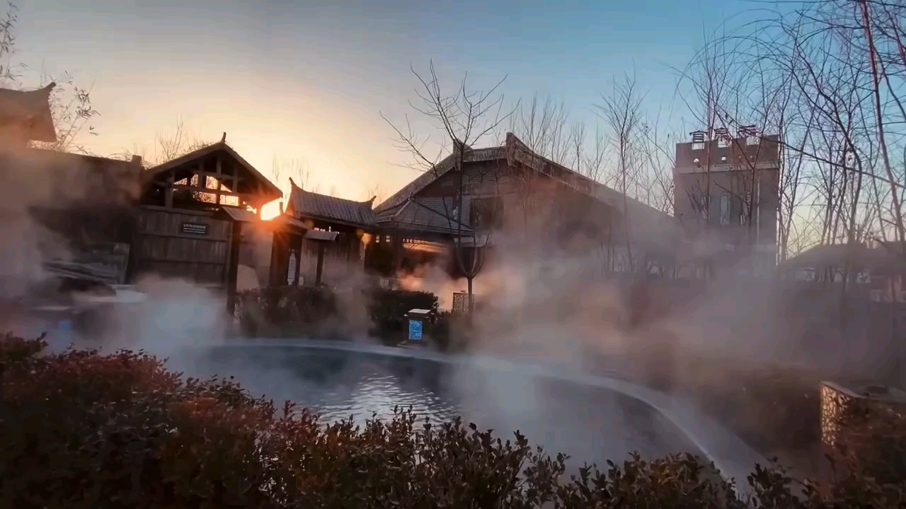 唐山汤泉宫温泉。不论美好感动亦或是遗憾难过都值得被记住,生命本应该充满着光和热,愿我向阳而