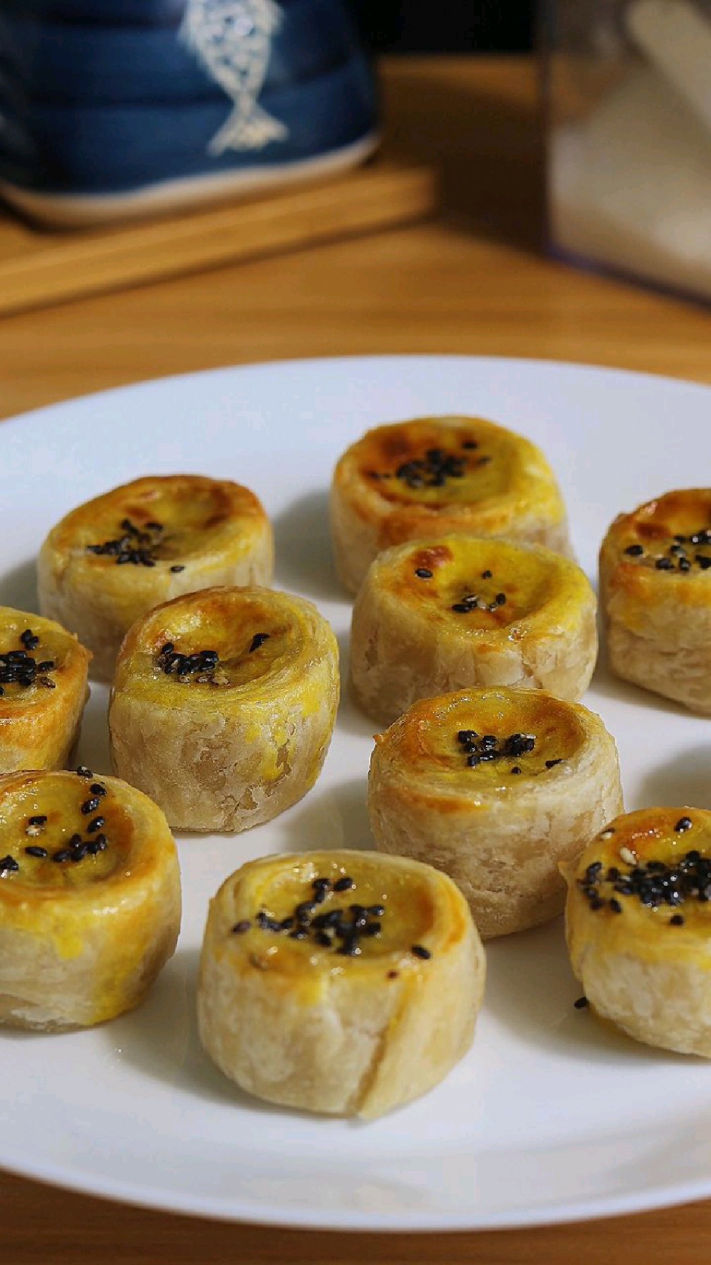 家里有手抓饼就能做的香蕉派,酥脆爆浆,好吃到原地起飞