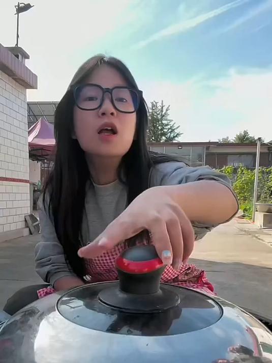 老铁们 八爪鱼爆头!