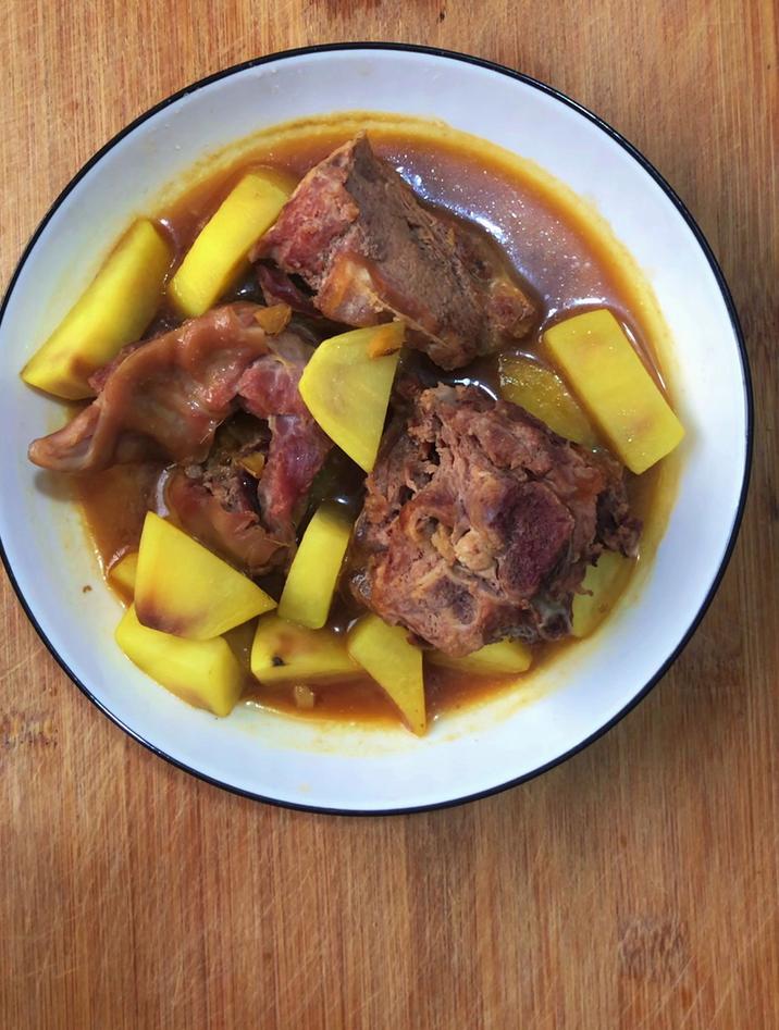 红烧羊肉怎么烧,分享一道羊肉红烧土豆