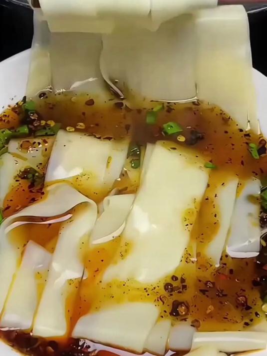 一口难忘!铁棍山药裤带面必吃