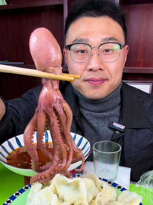 八爪鱼，韭菜鸡蛋饺子 #美食#