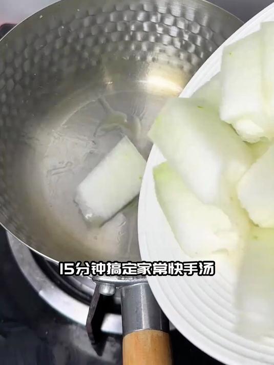冬瓜玉米牛肉丸子汤,易做美食低卡营养