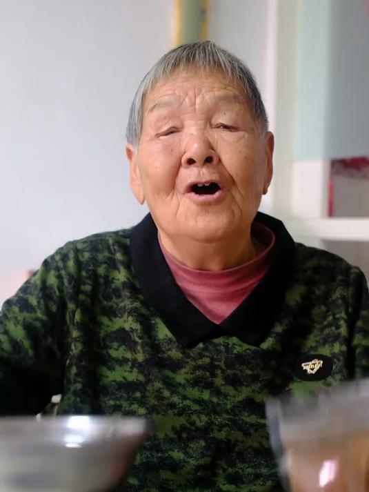 红糖芝麻炒一炒,冬天的零食少不了