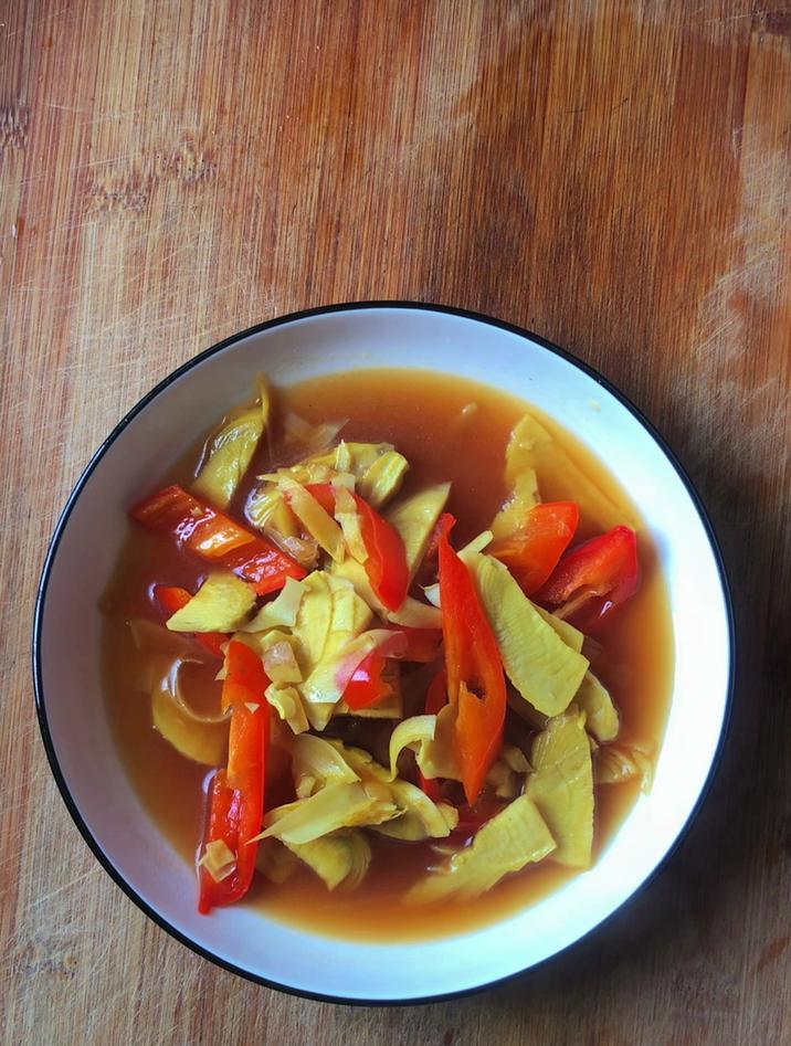 冬笋焯水是冷水下锅还是热水,当然是热水下锅,煮10分钟即可