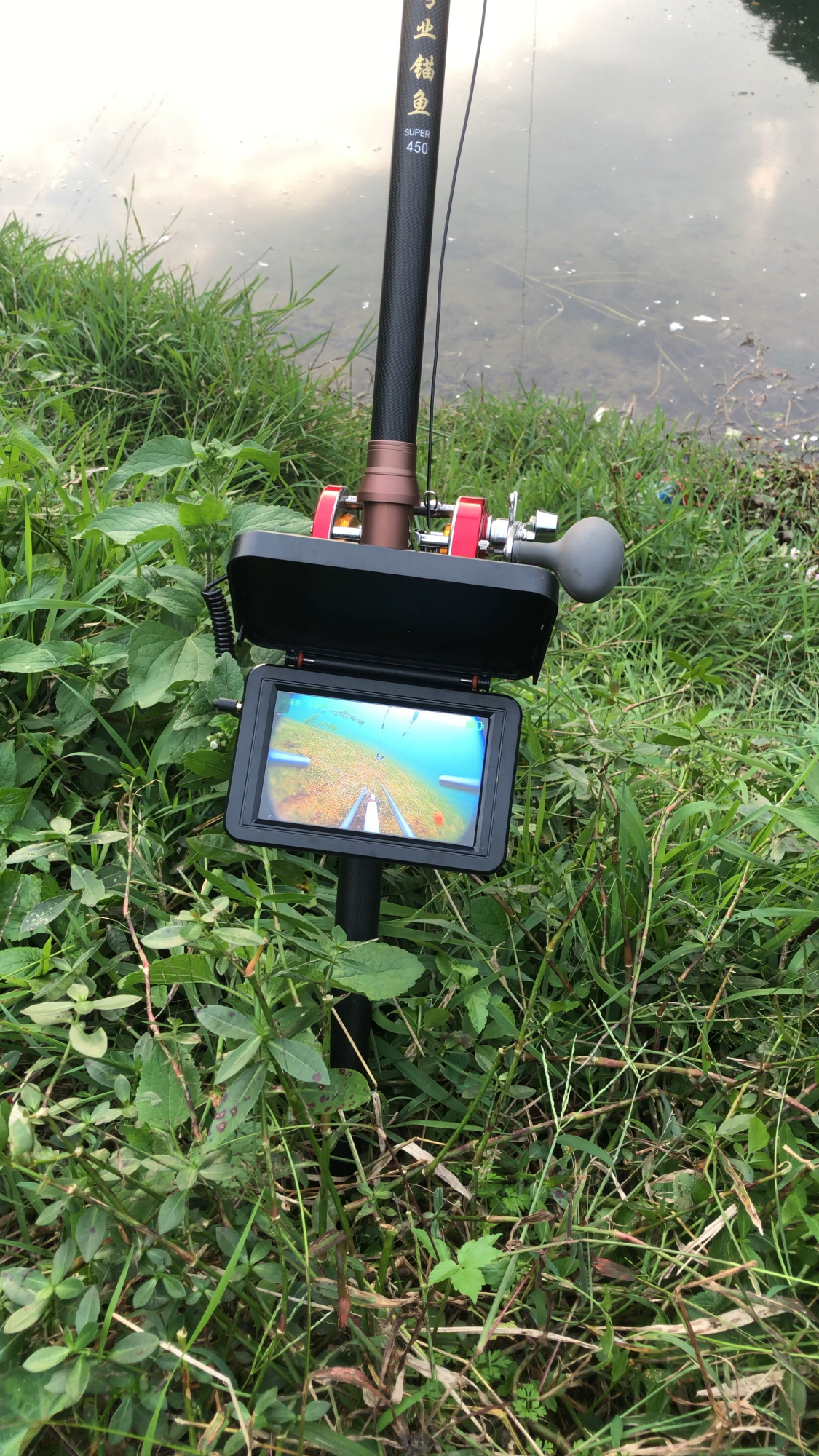 800组装的可视锚鱼竿,野生的鱼不好锚