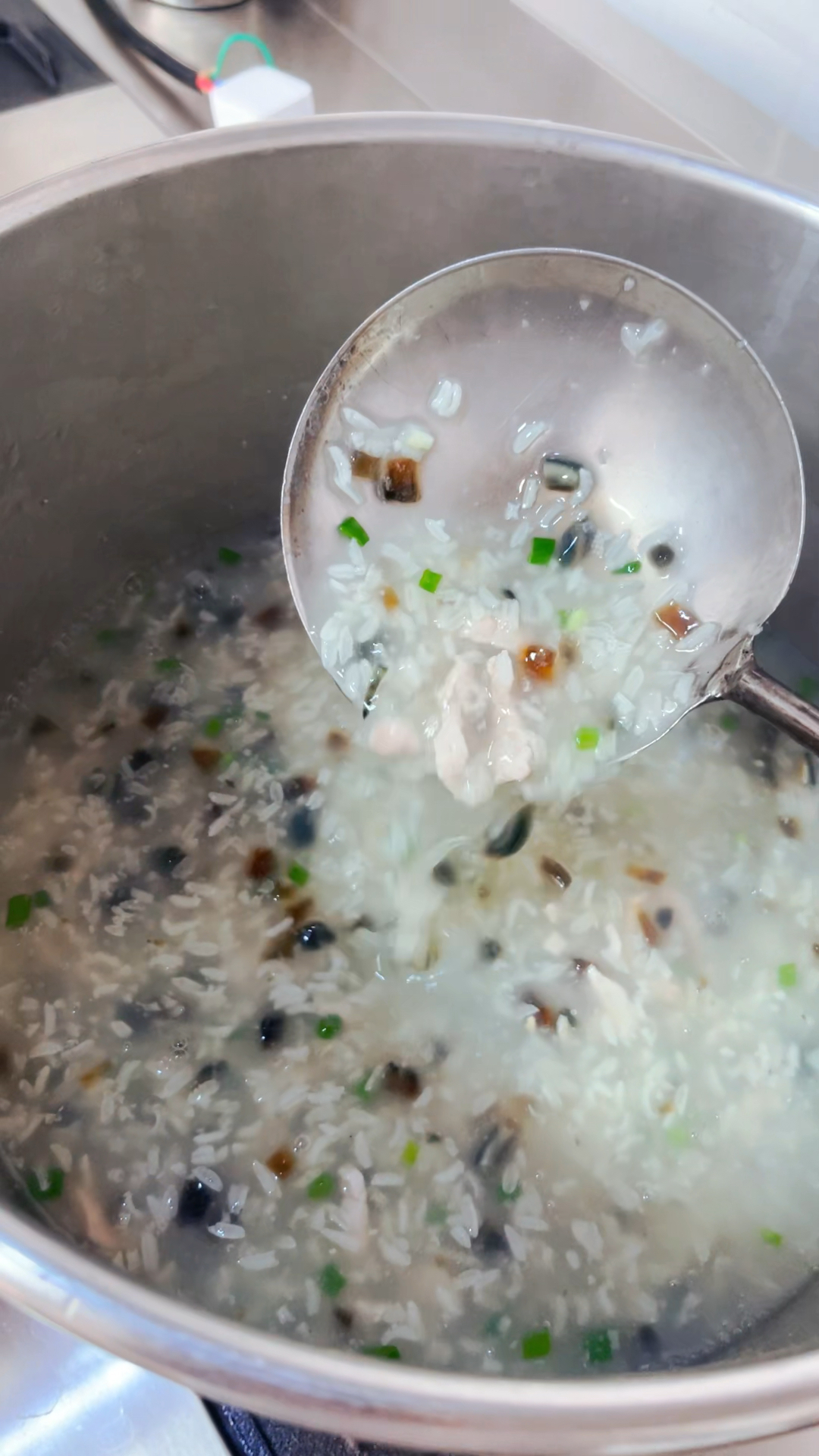 福建宁德的老板,来到我们这边系统的了解皮蛋瘦肉粥,给我们真实反馈。