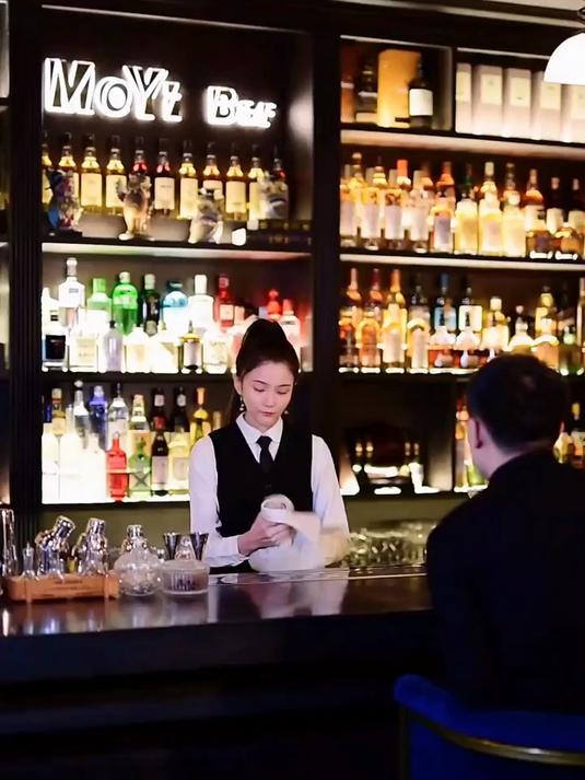 调酒师的噩梦:拉莫斯金菲士原来小丑竟是我自己