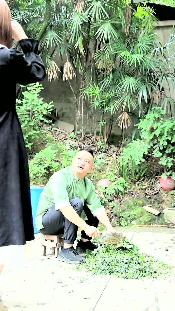 今天分享一道家常味的#黔江鸡杂 ,姨妹说不正宗