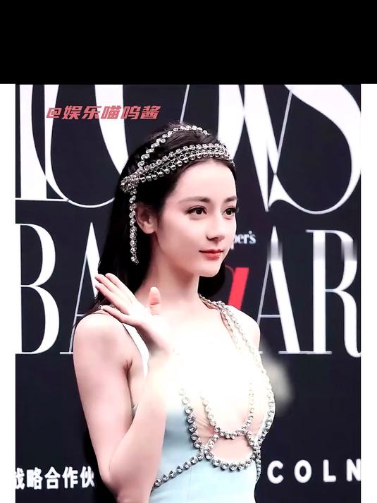 迪丽热巴 天呐!美神降临!