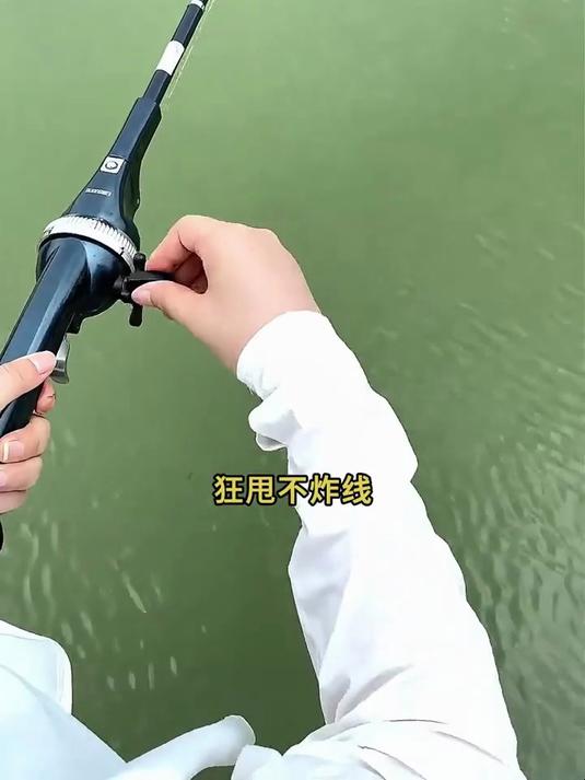 别再用劣质鱼竿了!这款超硬超短超韧折叠钓鱼竿,轻松钓大鱼!