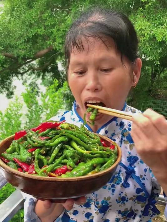 农家秘制腌辣椒酱菜 香辣爽口超下饭 拌面炒菜万能搭配
