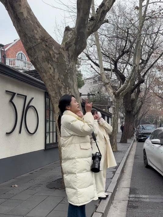 女摄影师手把手教你街拍姿势 武康路很出片