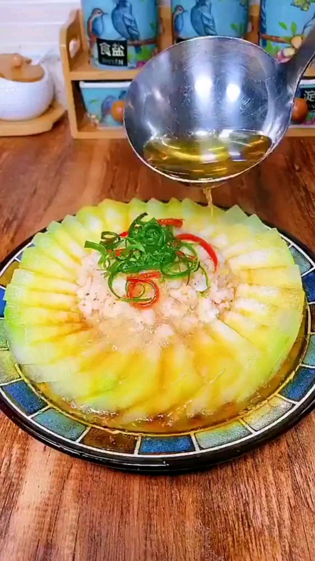 虾仁蒸冬瓜,非常有创意有营养的美食菜肴