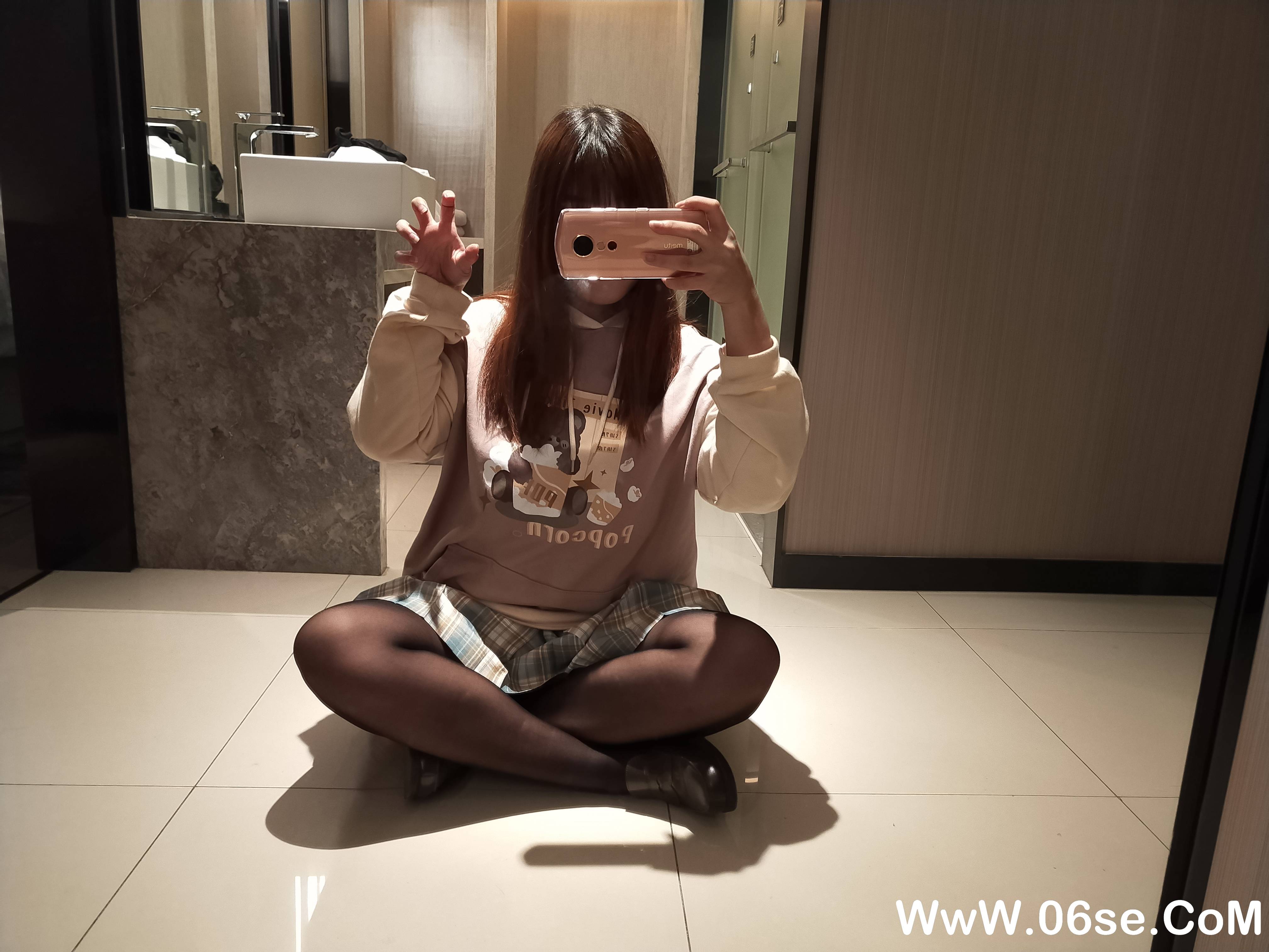 图片[75]-自闭颜球球(无颜小天使wy) NO.009 — OL [75P+6V1.64G]-六色网