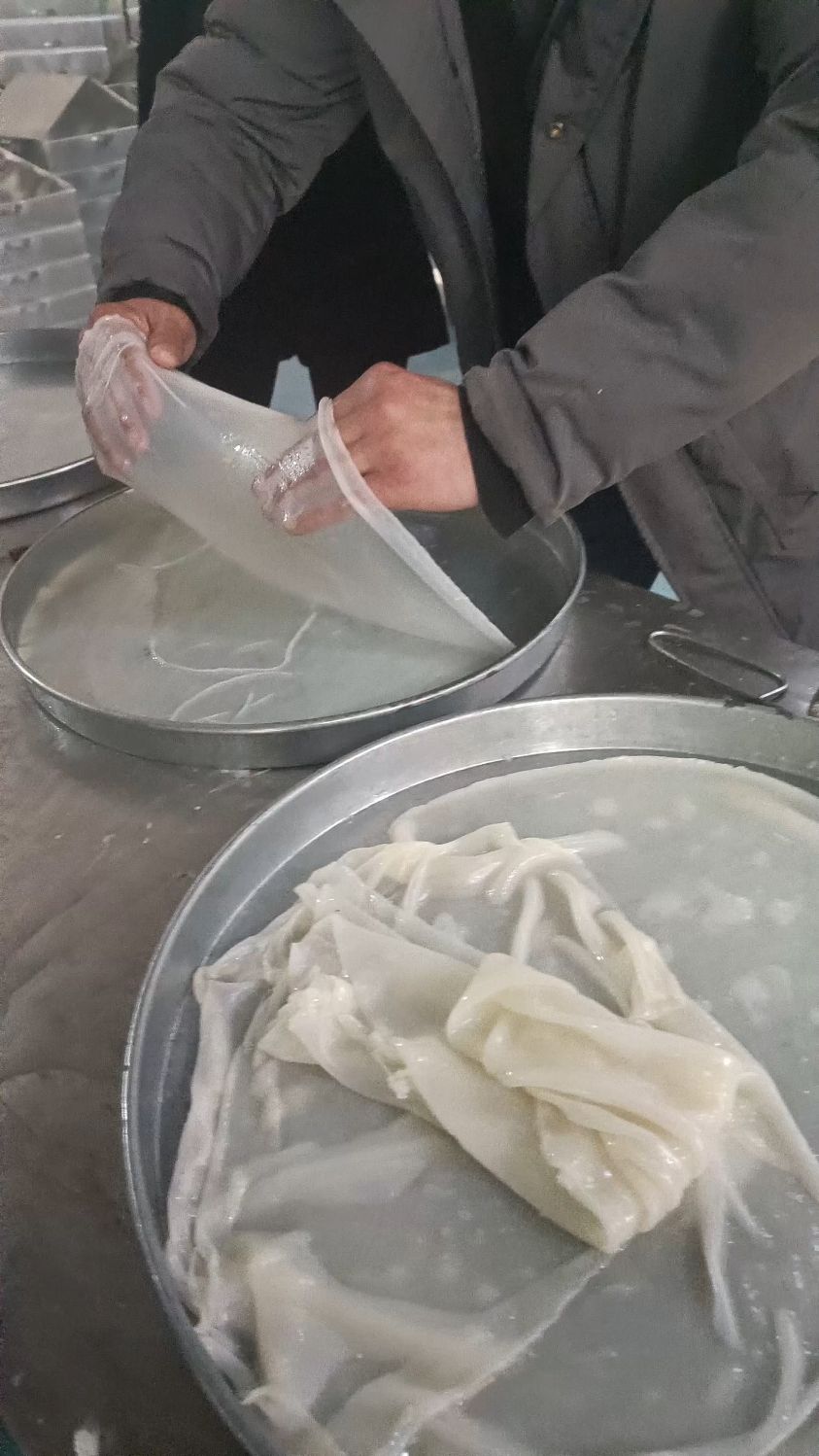 凉皮,其实它的原材料很简单,您知道吗#凉皮蒸笼#凉皮机蒸箱#凉皮机