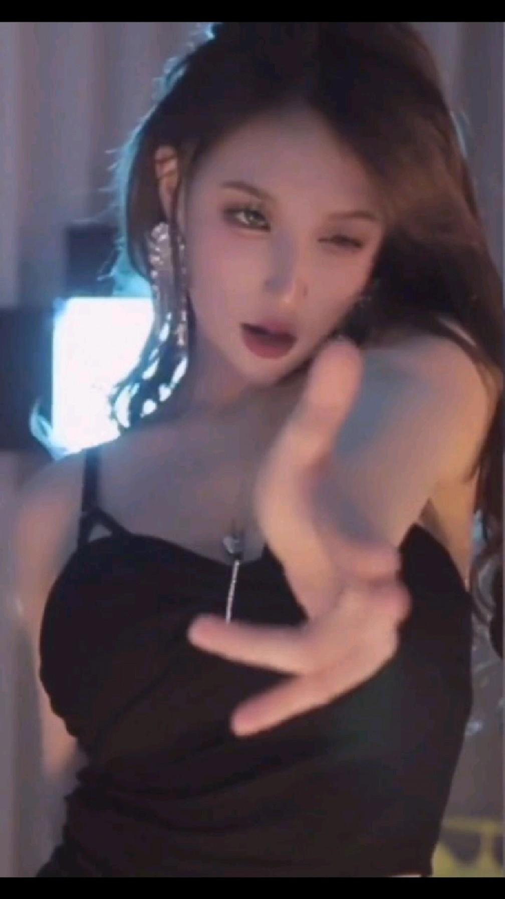 女主播米娜跳动感光波,我不信你只看一遍